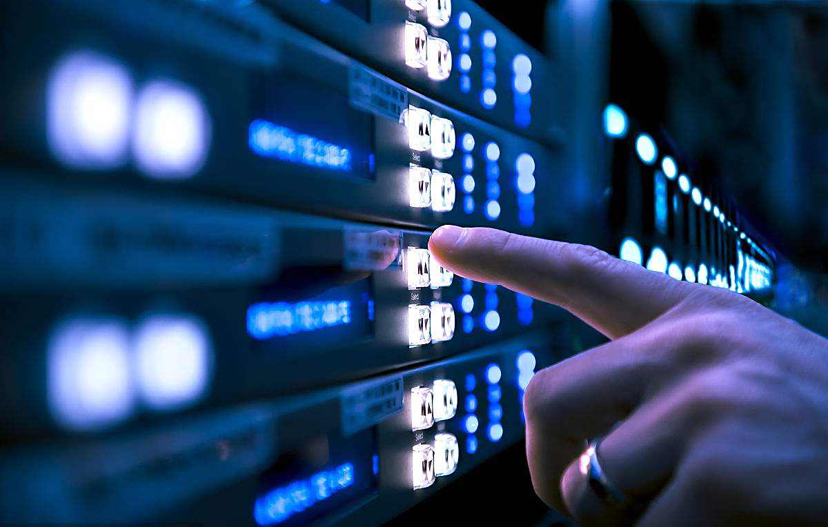 計算機專業畢業生的職業選擇 為何軟件開發熱，硬件開發冷？